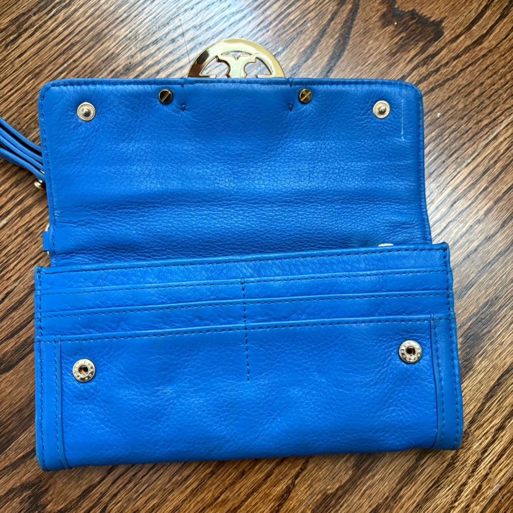 Tory Burch Blue Wallet Wristlet with Gold Logo - Picture 7 of 10